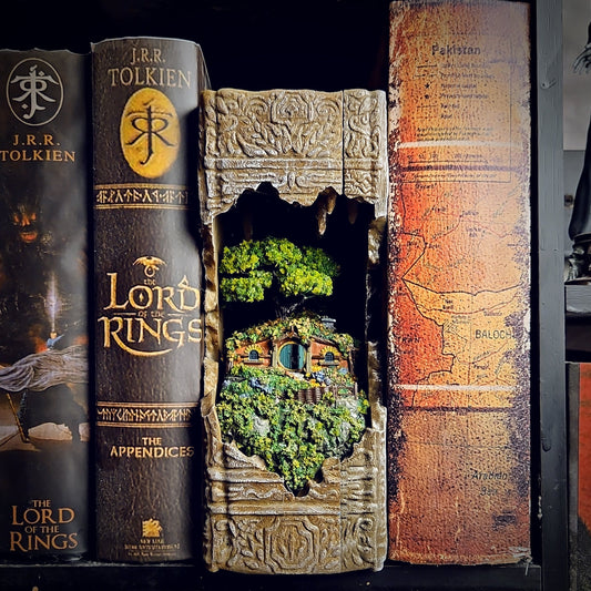 Hobbit  - Book Nook