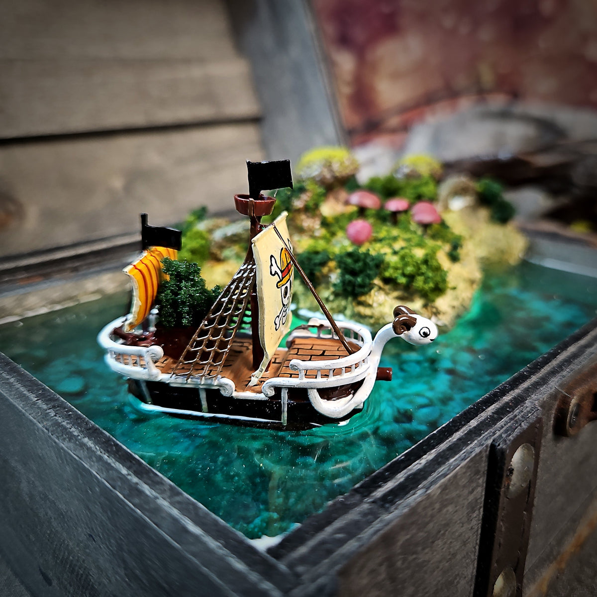 Hộp đèn Going Merry